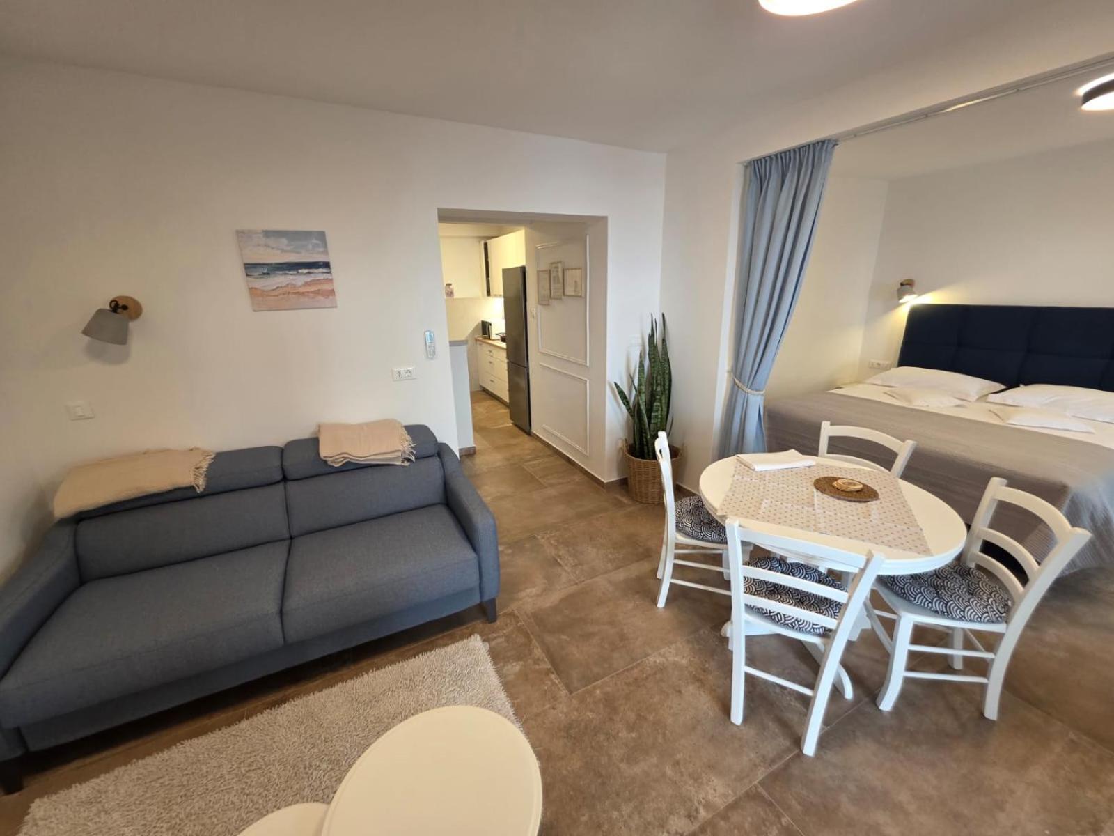 Apartment Ante