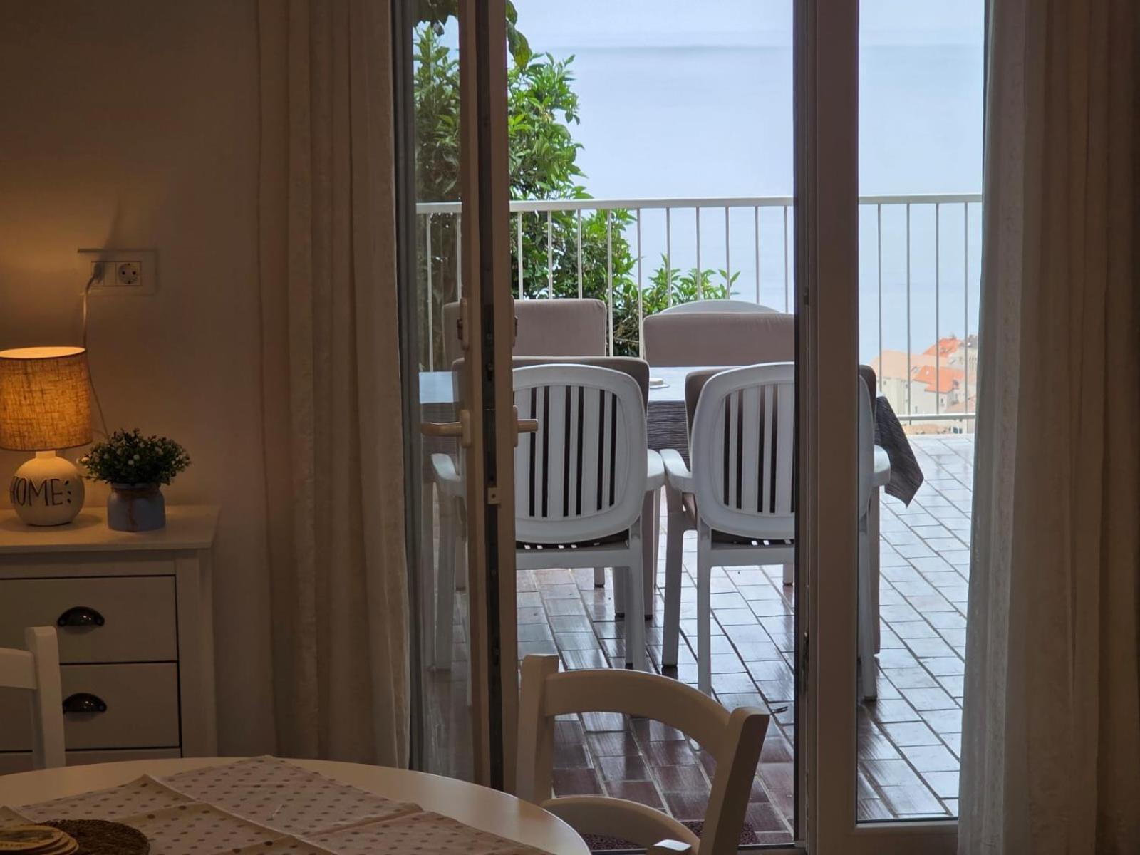 Apartment Ante *